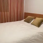 Apartment Sun Retreat • 3br For 6 - Pass The Keys *