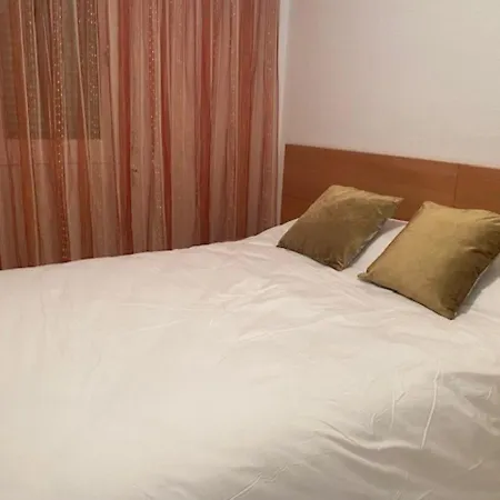 Daire Sun Retreat • 3br For 6 - Pass The Keys *